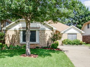5633 Wembley Downs Dr, Arlington, TX 76017