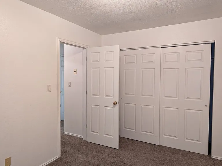 247 N 200 E #1 — Photo 12