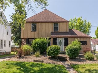 21150 S Lake Shore Blvd, Cleveland, OH