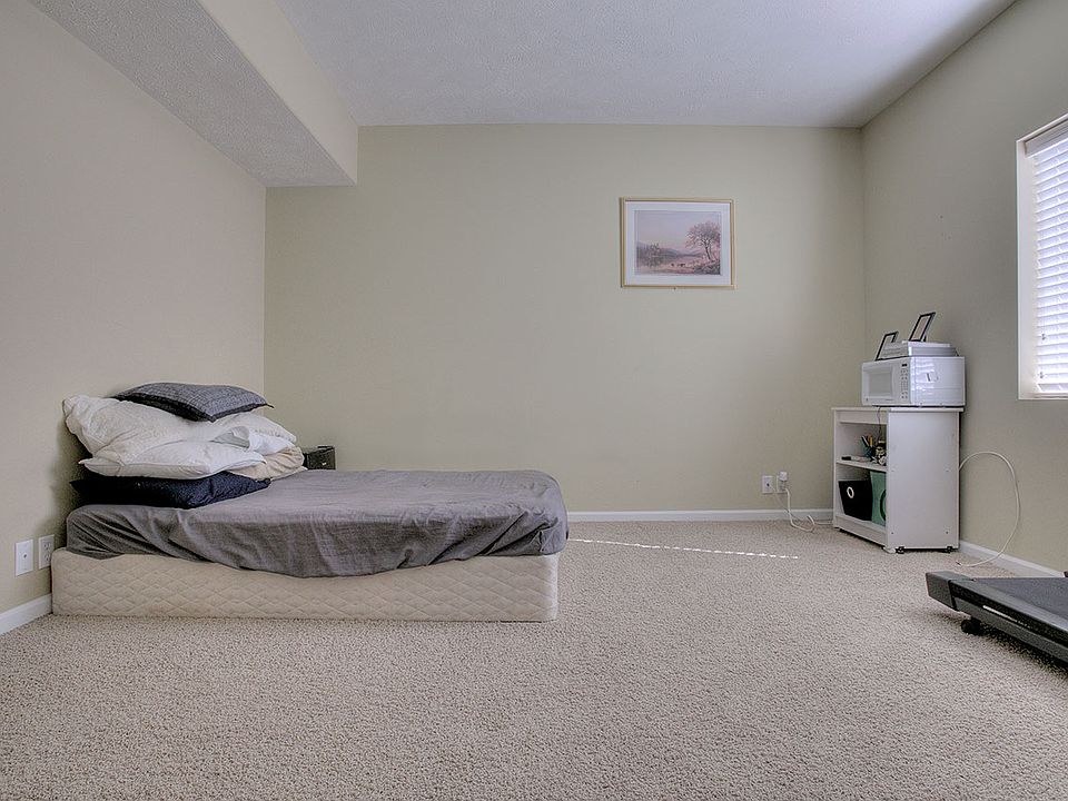 LL Bedroom