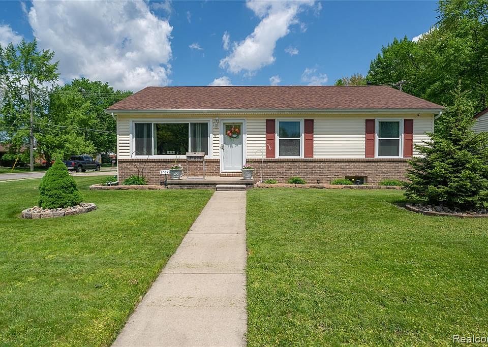 37678 Palmer Rd, Westland, MI 48186 Zillow