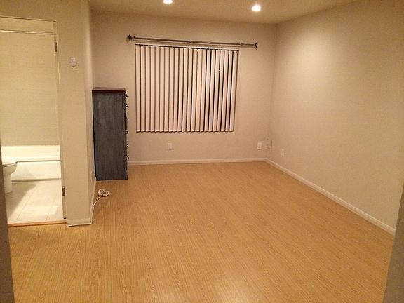 4th image of 1640 Brockton Ave APT 8