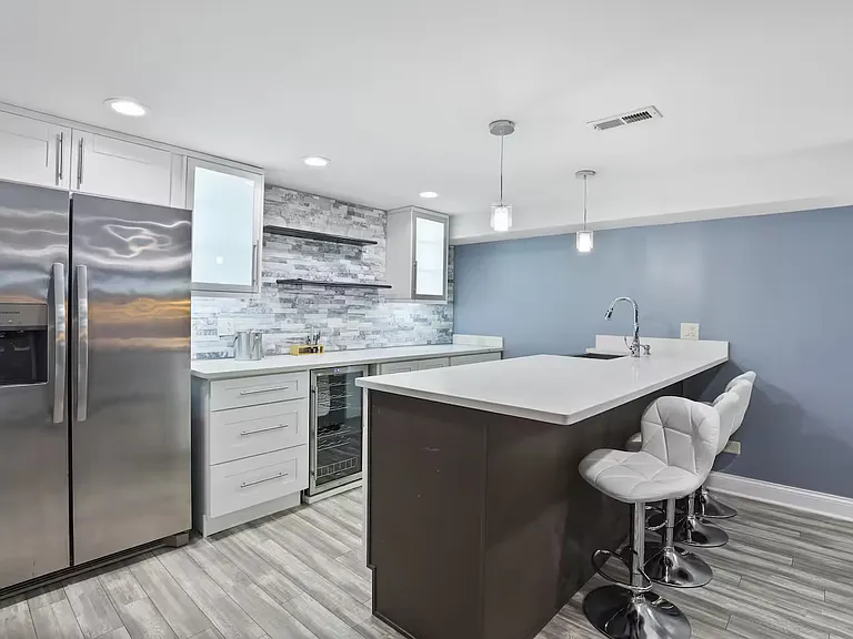 777 N Lombard St — Photo 18