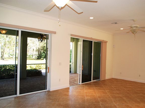 4th image of 2202 Falls Cir