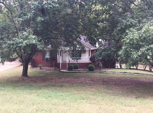 220 Brookside Dr, Killen, AL 35645
