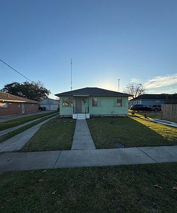 3rd image of 616 Carricox St