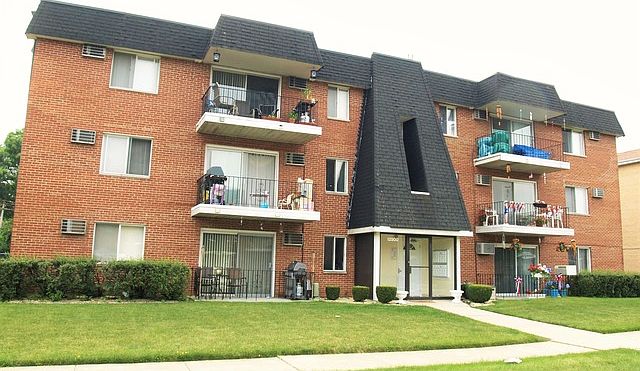 1st image of 12900 Crestbrook Ct APT 1