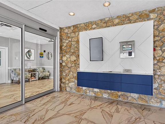 4th image of 5 Bluebill Ave APT 209