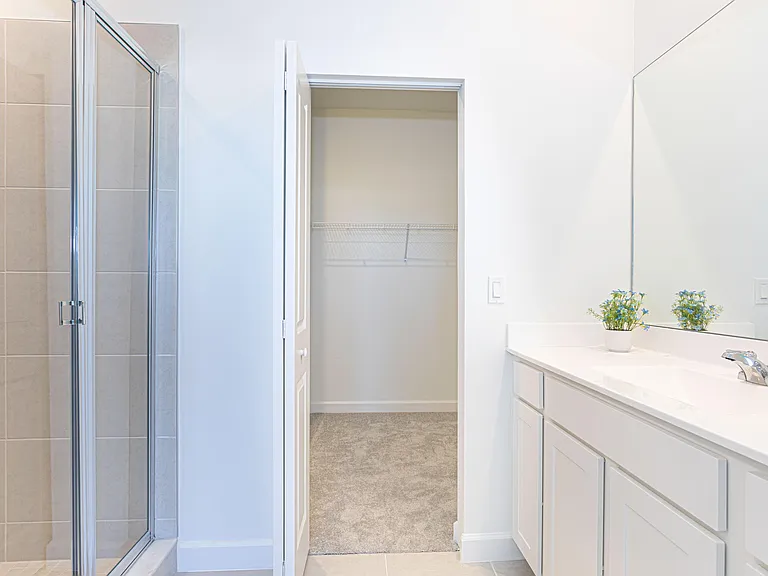 503 SE Rivergrass St — Photo 27