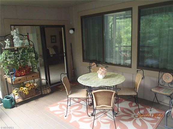 3rd image of 590 Meredith Ln