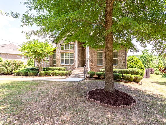 3rd image of 129 Pine Rock Ln