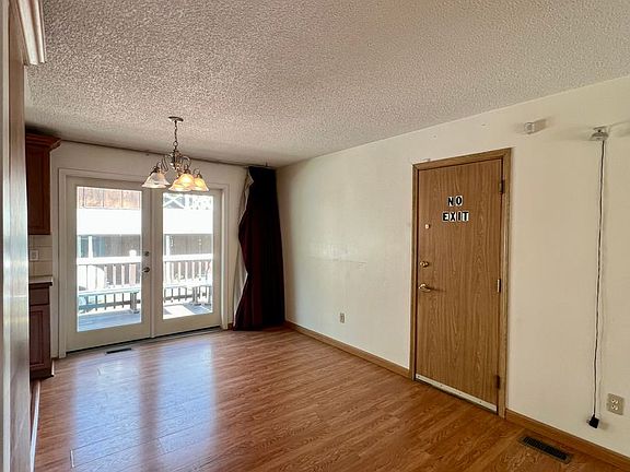 5th image of 4018 Dunlap Ave
