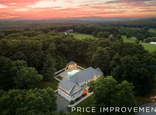 4 Mellissa Cir, Smithfield, RI 02828