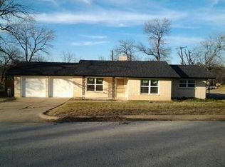 2000 Grandview Dr, Fort Worth, TX 76112