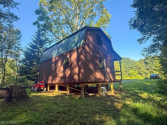 5th image of 41298 Pleasant Ridge Rd