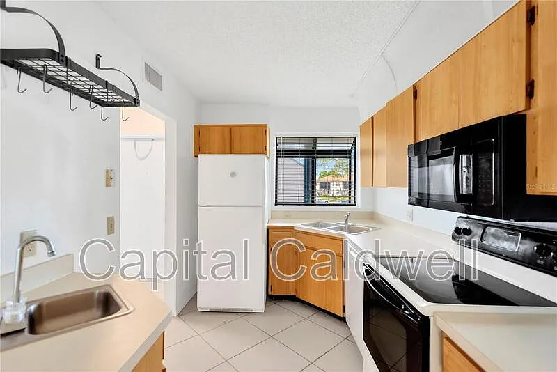 2 bed, 2.0 bath, 1086 sqft, $1,650 — Photo 4