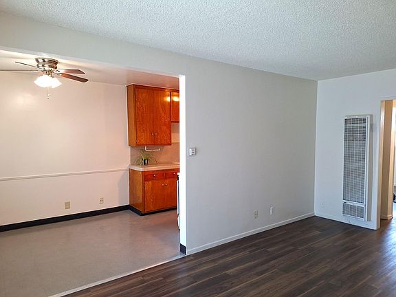 3rd image of 11922 Manor Dr #J