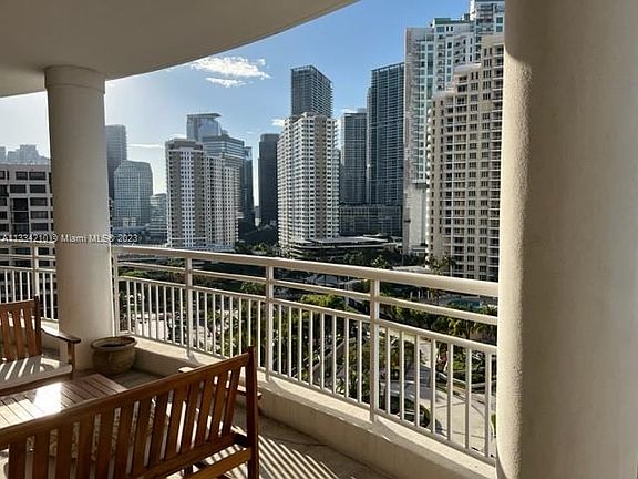 4th image of 808 Brickell Key Dr APT 1405