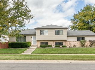846 Napa St, Carol Stream, IL 60188