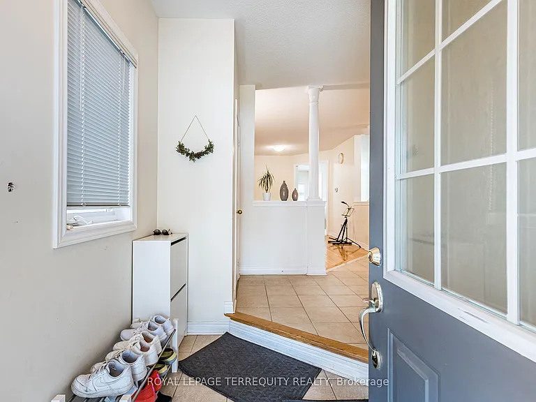 3926 Candlelight Dr — Photo 5