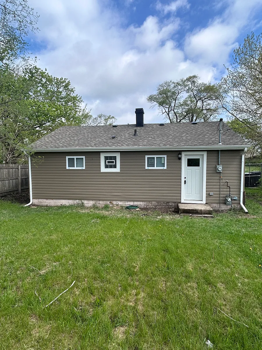 Building Photo - 1831 E 19th Ave