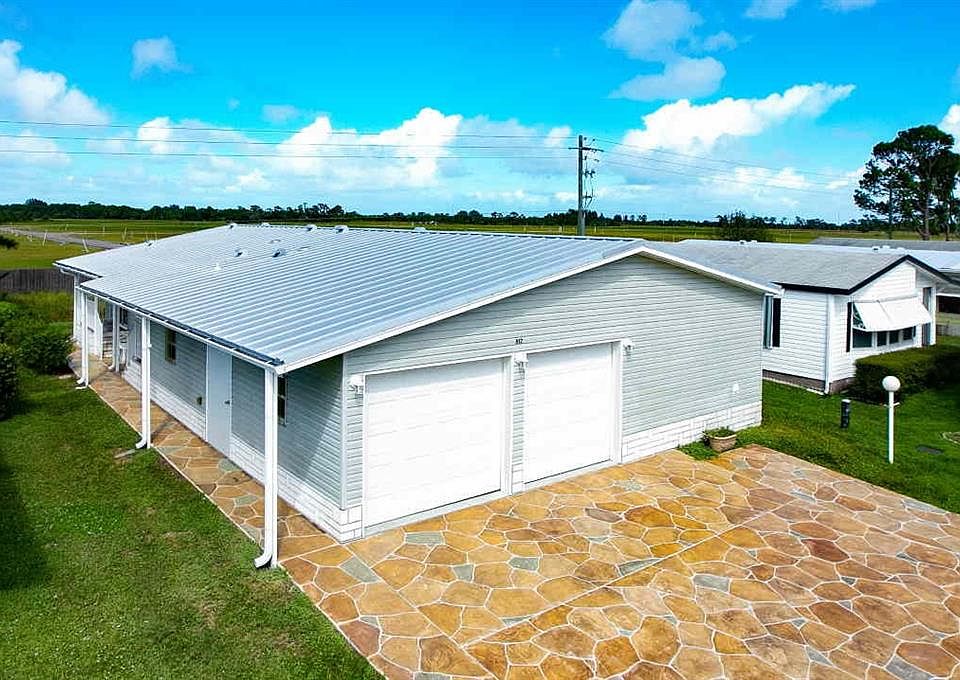 1st image of 812 Periwinkle Cir