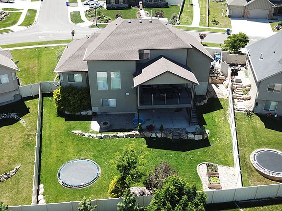 3rd image of 2754 S Day Lilly Dr