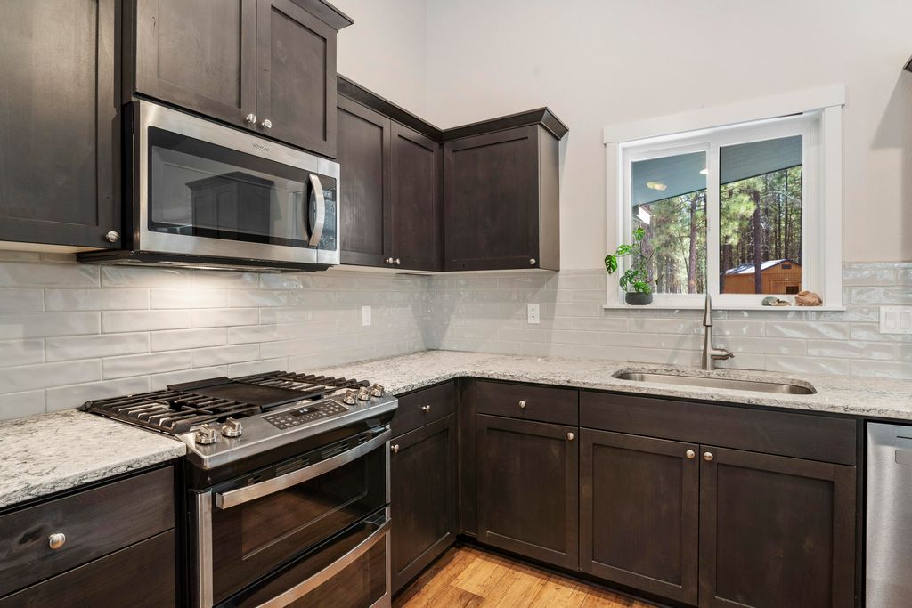 15205 Ponderosa Loop, La Pine, OR - More