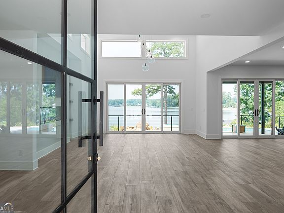 4th image of 3258 S Bay Dr