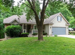 1412 SW Granite Creek Dr, Blue Springs, MO 64015