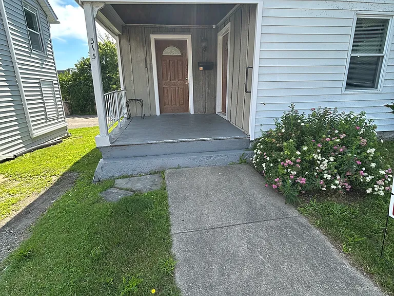 315 Exchange Ave — Photo 11
