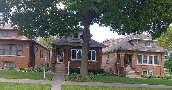 2nd image of 6804 W Hobart Ave