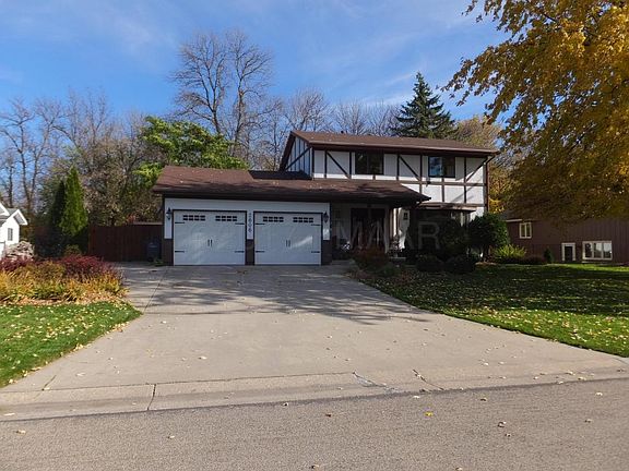 3rd image of 2606 Fairway Dr