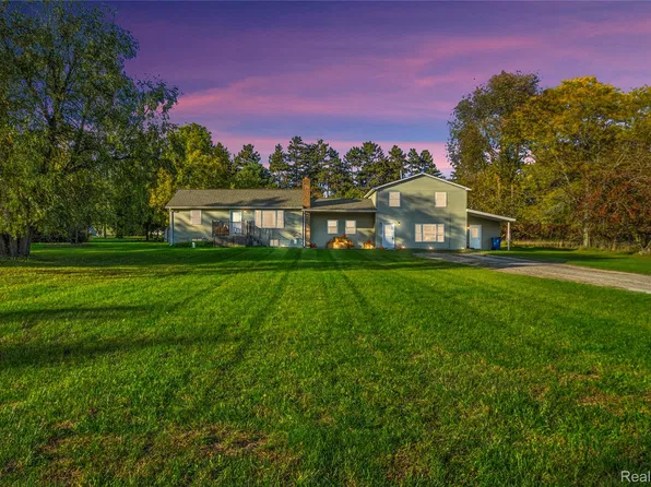 9448 McAfee Rd, Montrose, MI 48457