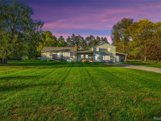 9448 McAfee Rd, Montrose, MI 48457