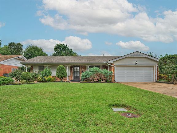 3rd image of 3221 Oakbrook Dr