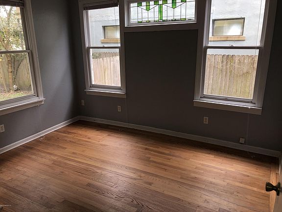 4th image of 751 King St