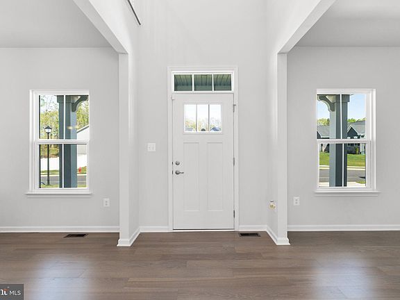 2nd image of 8714 Greenway Dr