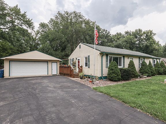 2nd image of 6021 Bluff Crest Ct