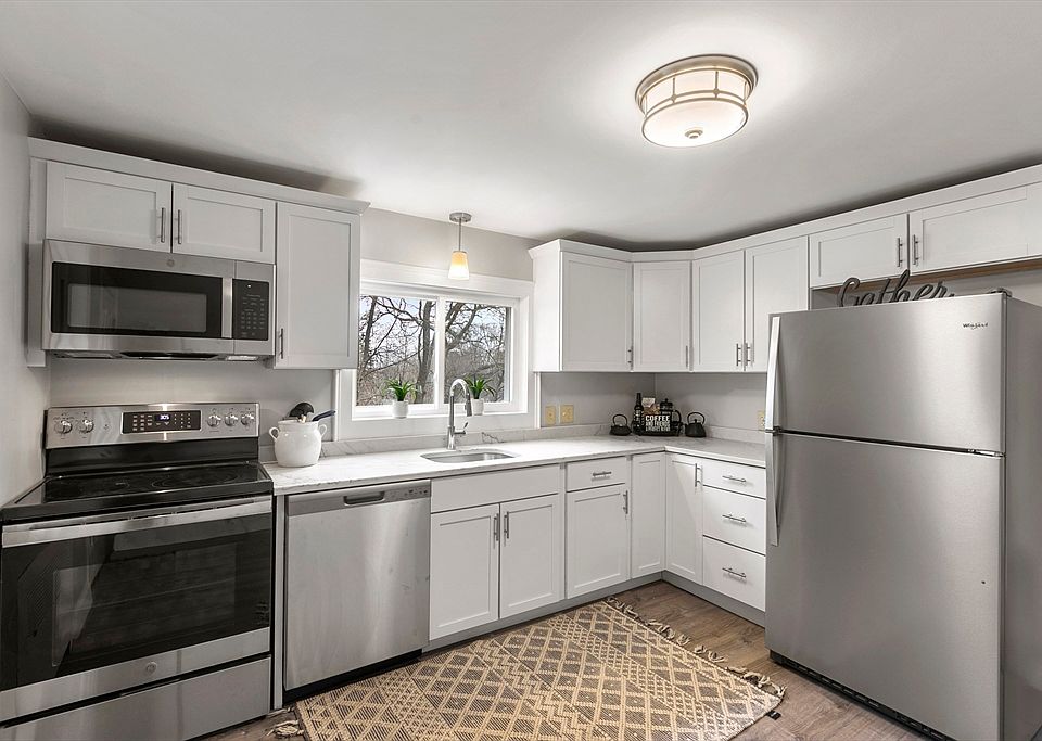 33 Plymouth Ave, Swampscott, MA 01907 Zillow