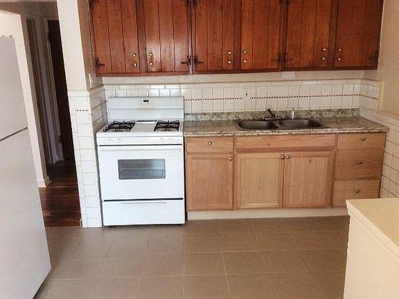 4th image of 10074 Coburg Lands Dr