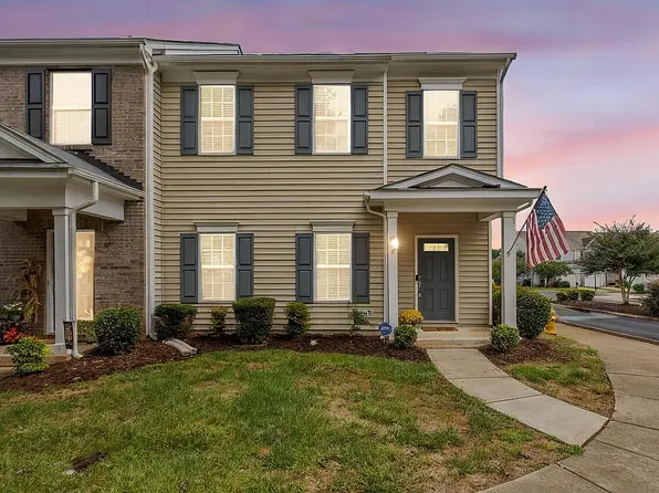 947 Ileagnes Rd, Raleigh, NC 27603