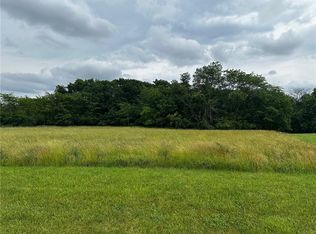 14 Fairway Ln, Charleston, IL 61920