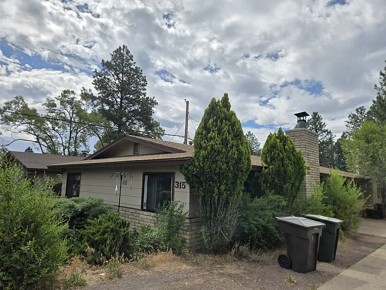 315 W Oak Ave #A — Photo 27
