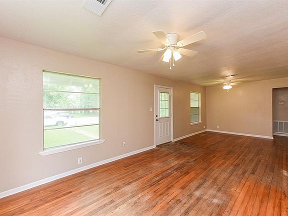 4th image of 707 13th Ave N