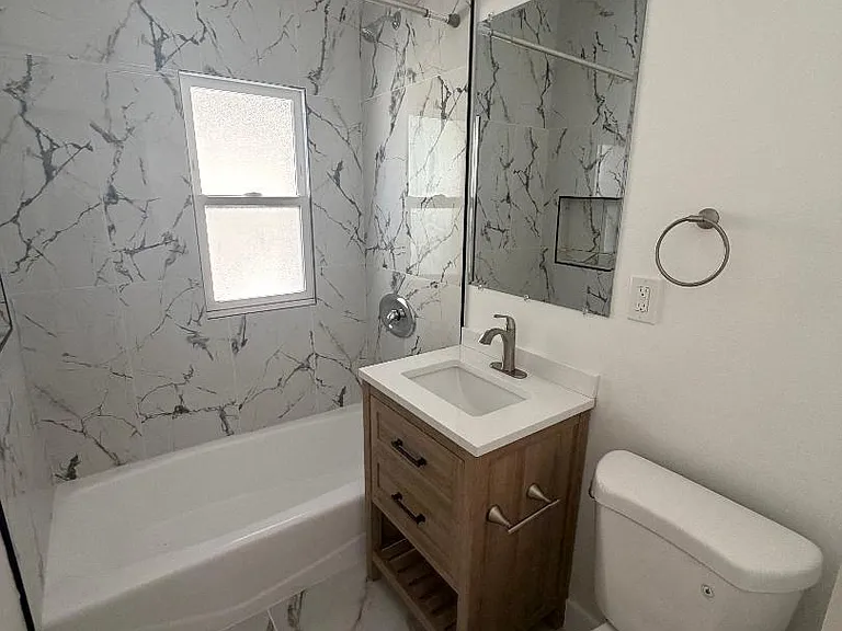 311 N Howard St #4 — Photo 16