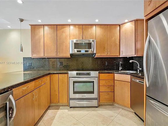 4th image of 660 Tennis Club Dr APT 304