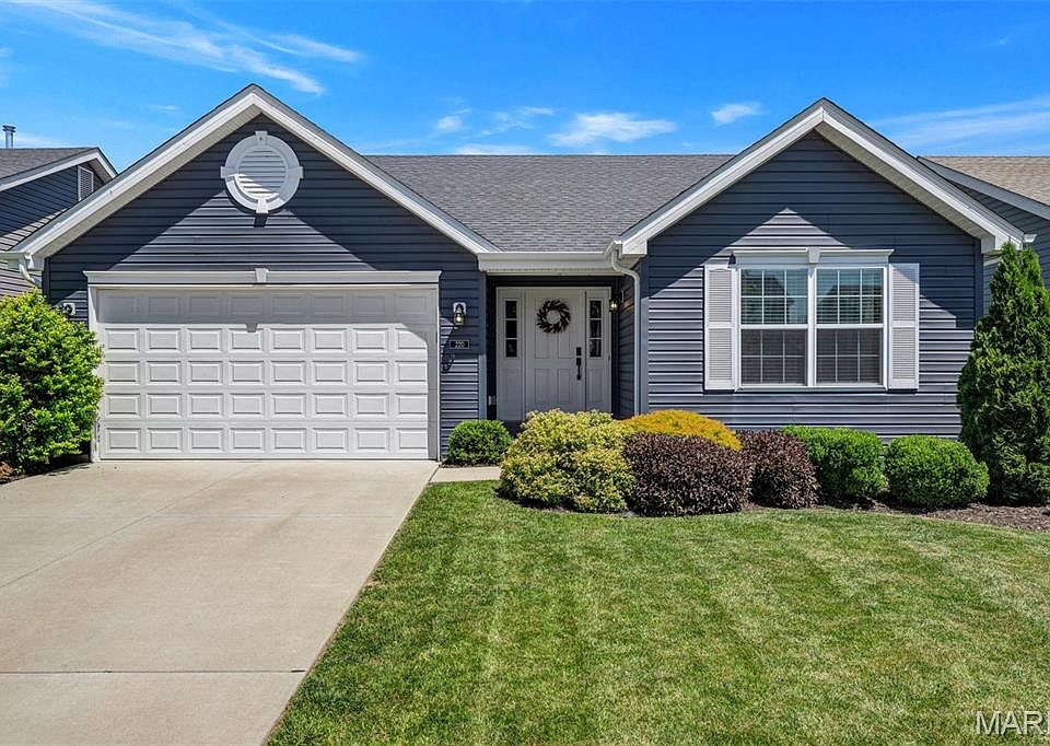 1st image of 220 Charlestowne Place Dr