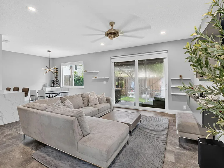 3616 Asperwood Cir — Photo 2