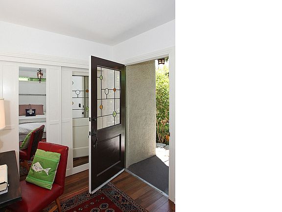 3rd image of 1048 N Harper Ave #2